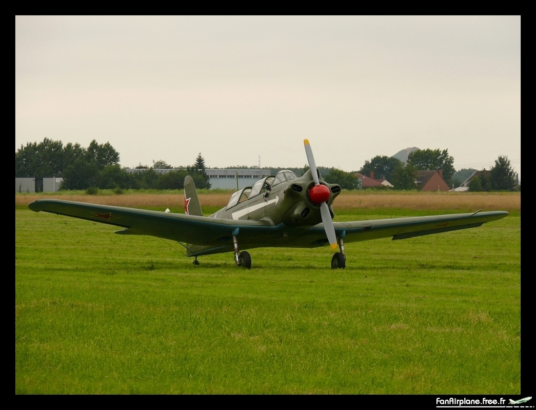 Yakovlev YAK-18 - OO-IAK