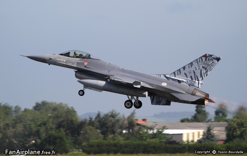 Lockheed F-16AM Fighting Falcon - 15106