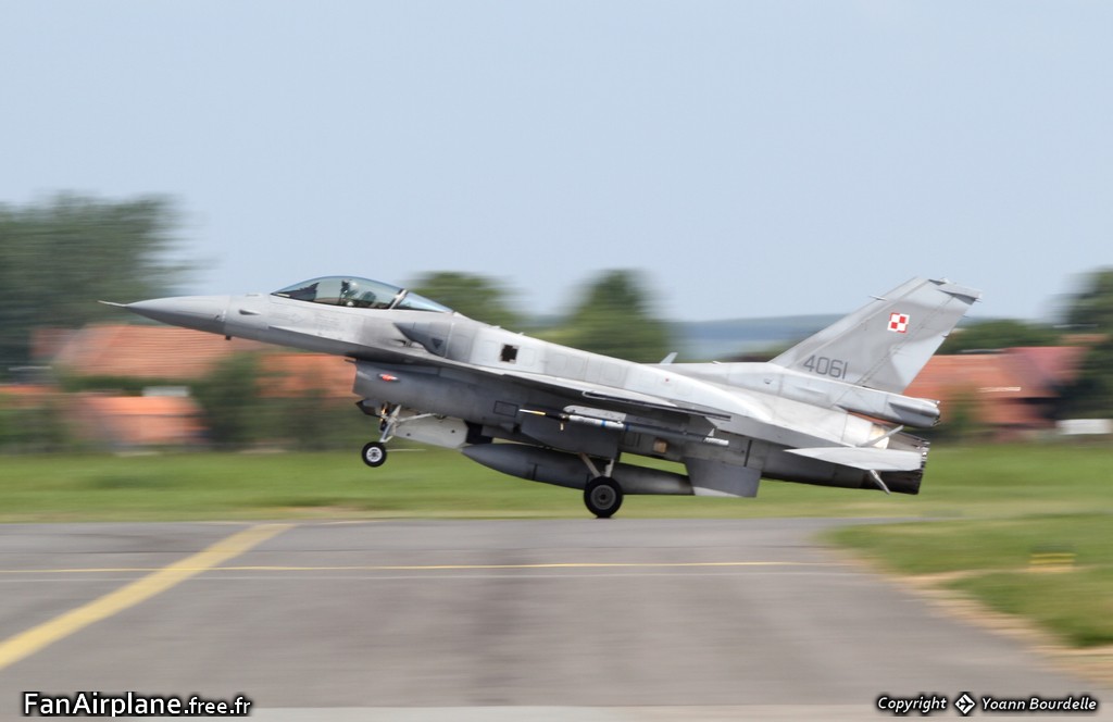 Lockheed Martin F-16CJ Fighting Falcon - 4061