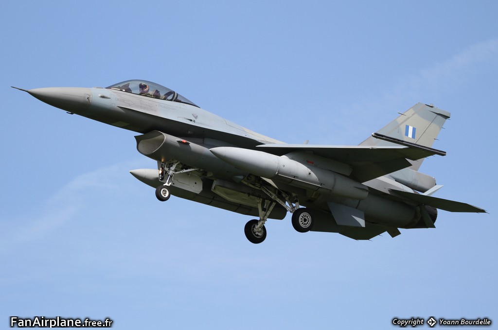 Lockheed Martin F-16CJ Fighting Falcon - 010