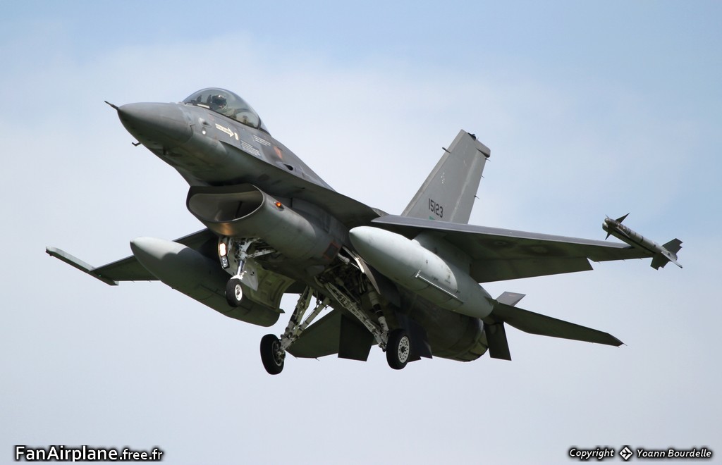 General Dynamics F-16AM Fighting Falcon (401) - 15123