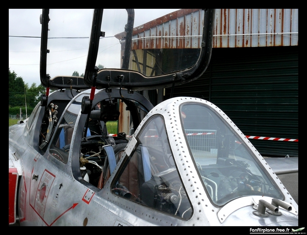 Fouga CM-170 Magister - F-GLHO