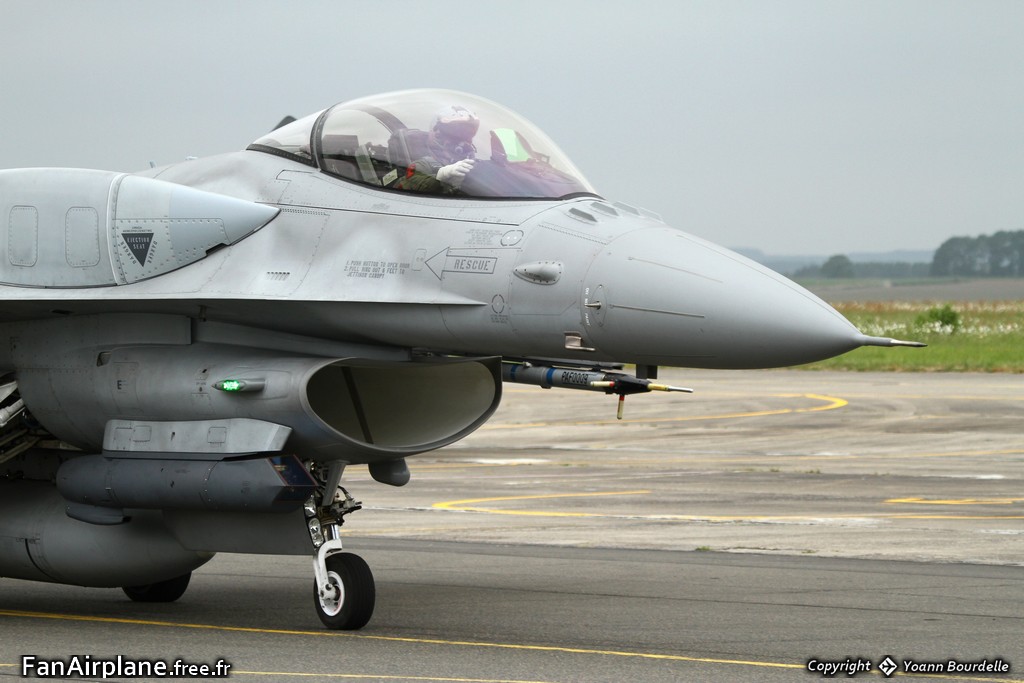 Lockheed Martin F-16CJ Fighting Falcon - 4061