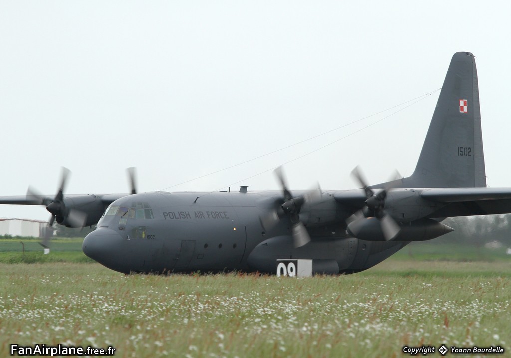 Lockheed C-130E Hercules (L-382) - 1502