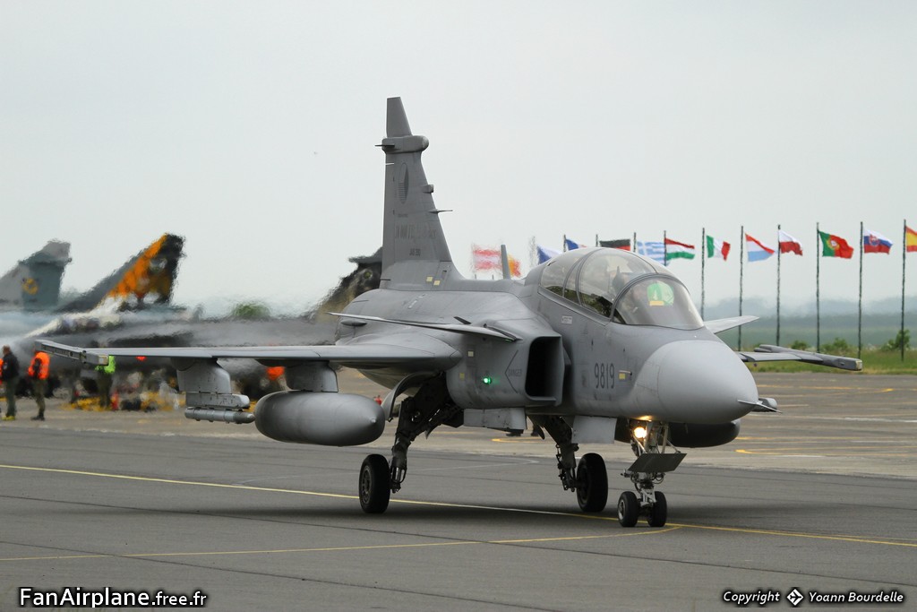 Saab JAS39D Gripen - 9819