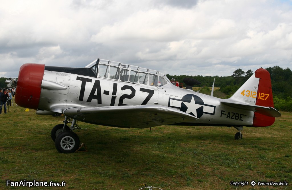 North American AT-6C Texan - F-AZBE