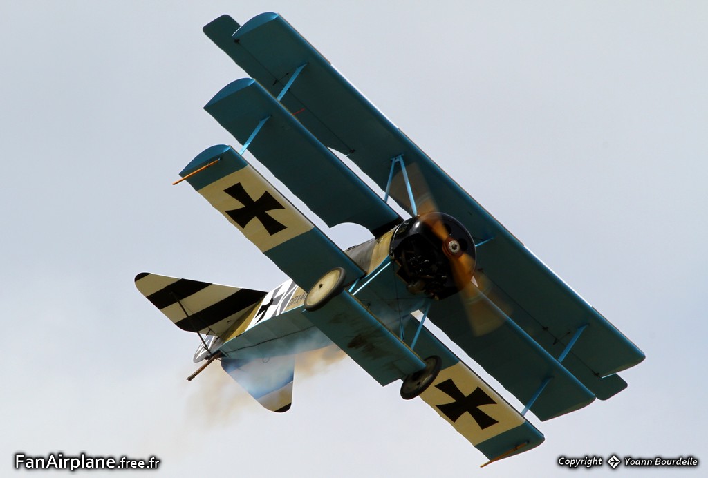 Fokker Dr-1 Replica - G-CDXR