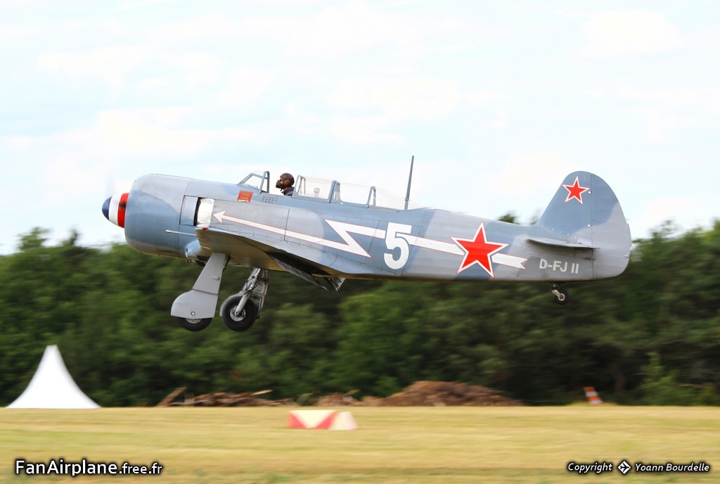Yakovlev YAK-11 - D-FJII