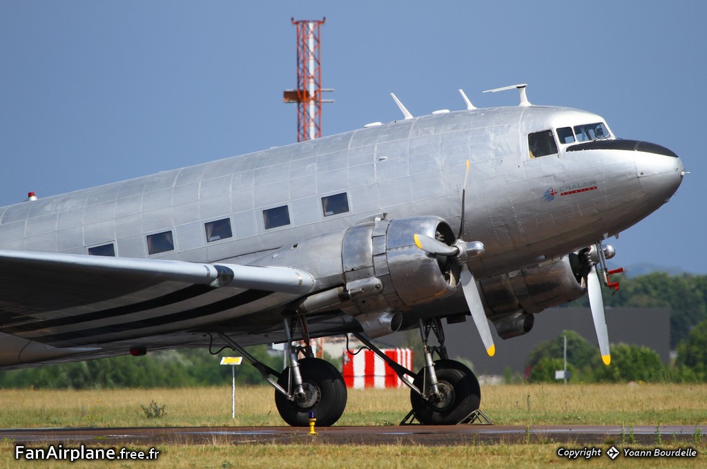 Douglas C-47B Dakota (DC-3A) - F-AZOX