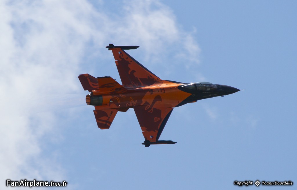 Fokker F-16AM Fighting Falcon - J-015