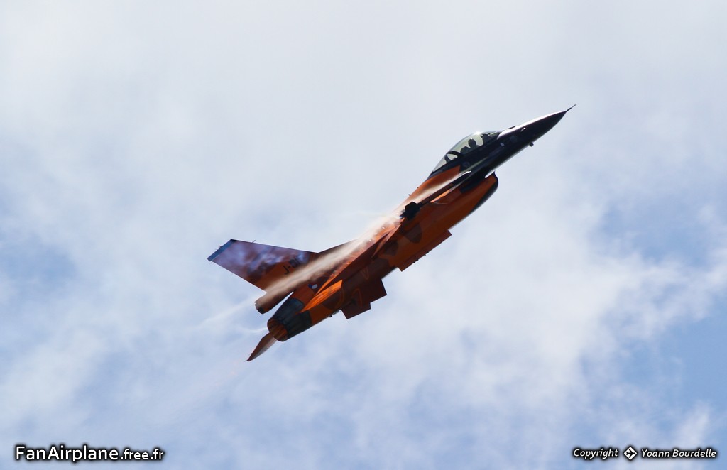 Fokker F-16AM Fighting Falcon - J-015
