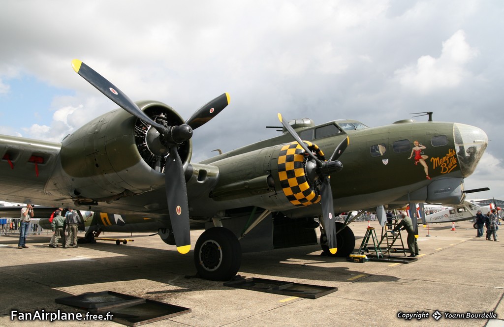 Boeing B-17G Flying Fortress (299P) - G-BEDF