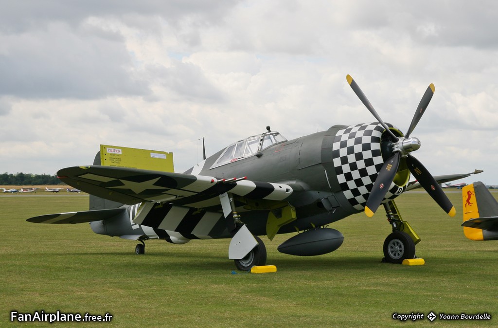 Republic P-47G Thunderbolt - G-CDVX