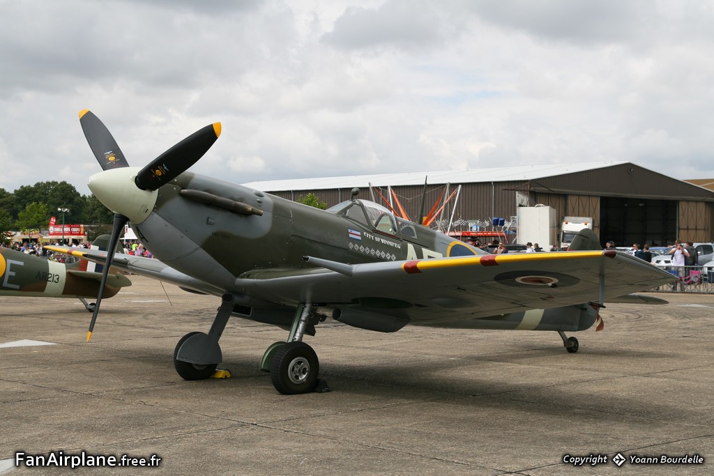Supermarine 349 Spitfire LF5B - G-LFVB