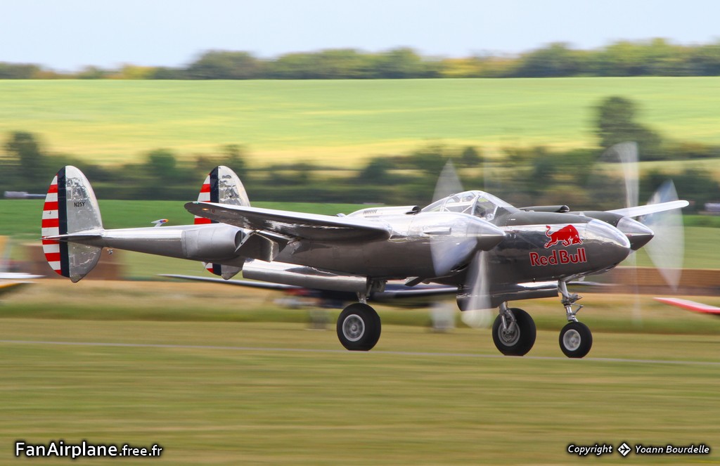 Lockheed P-38L Lightning - N25Y
