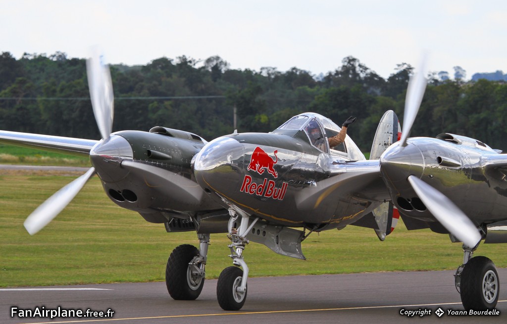 Lockheed P-38L Lightning - N25Y