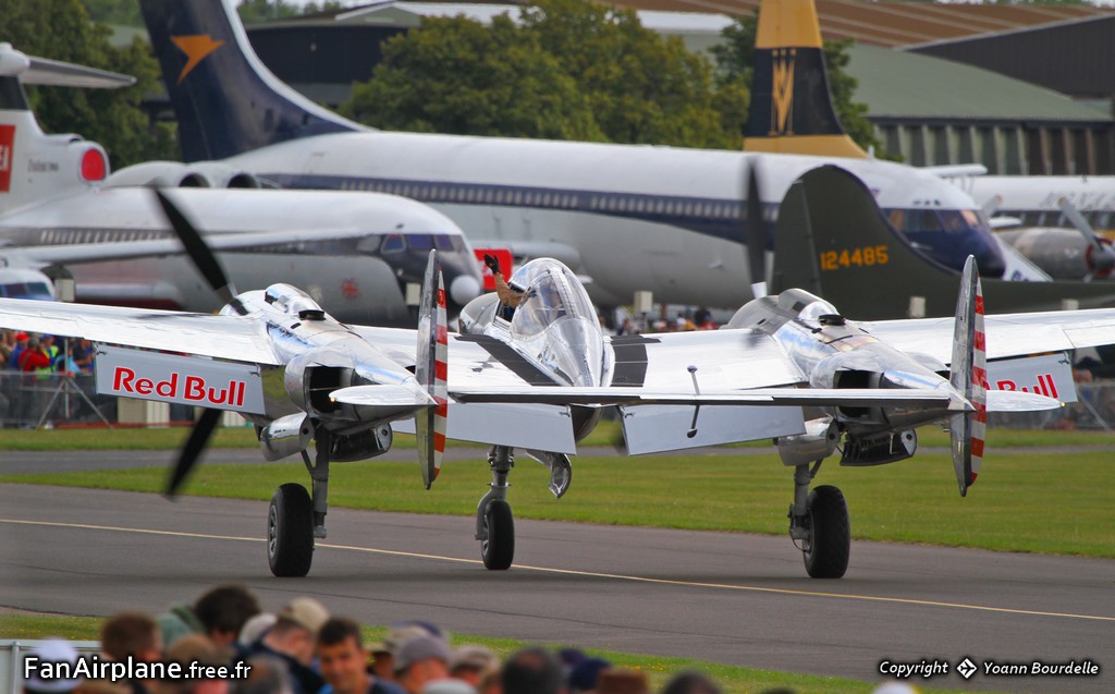 Lockheed P-38L Lightning - N25Y