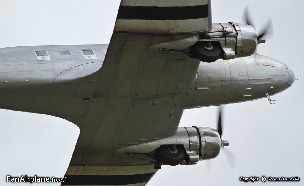 Douglas C-47B Dakota (DC-3A) - F-AZOX