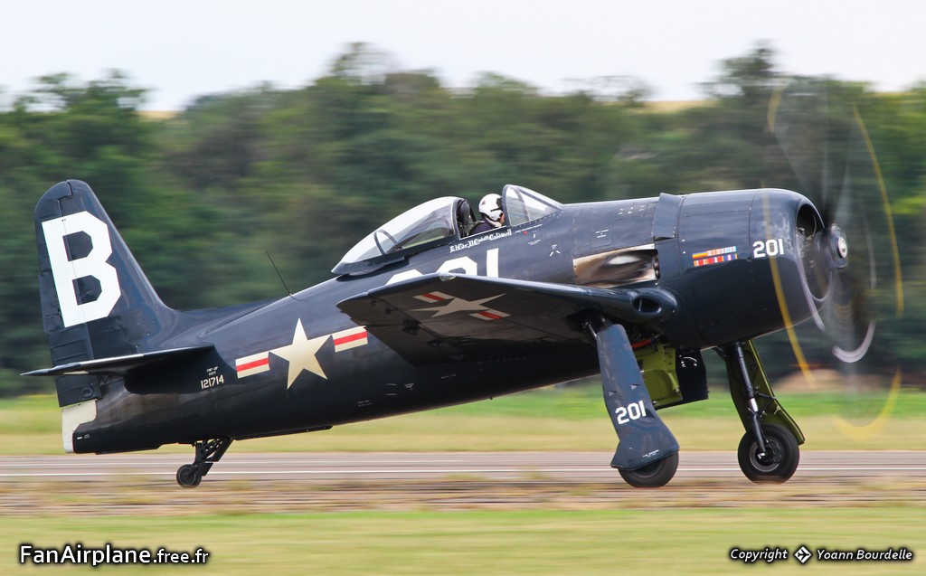 Grumman F8F-2P Bearcat - G-RUMM