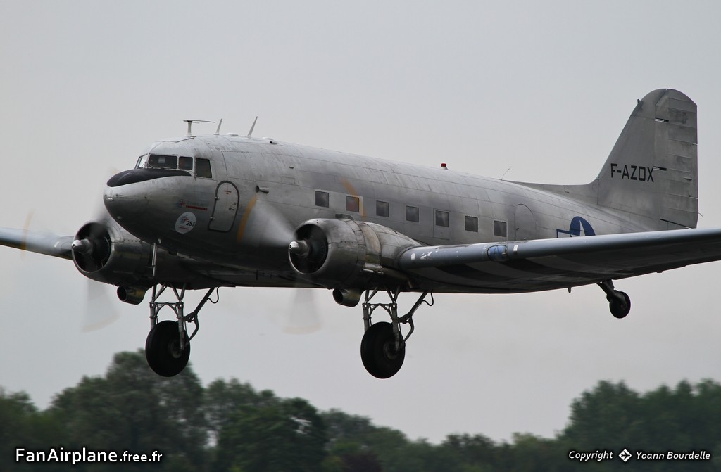 Douglas C-47B Dakota (DC-3A) - F-AZOX