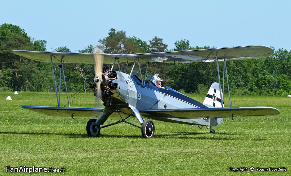 Focke-Wulf FW-44 Stieglitz - F-AZMJ