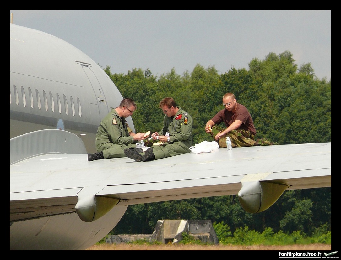 Vickers VC-10 C1K - XV105