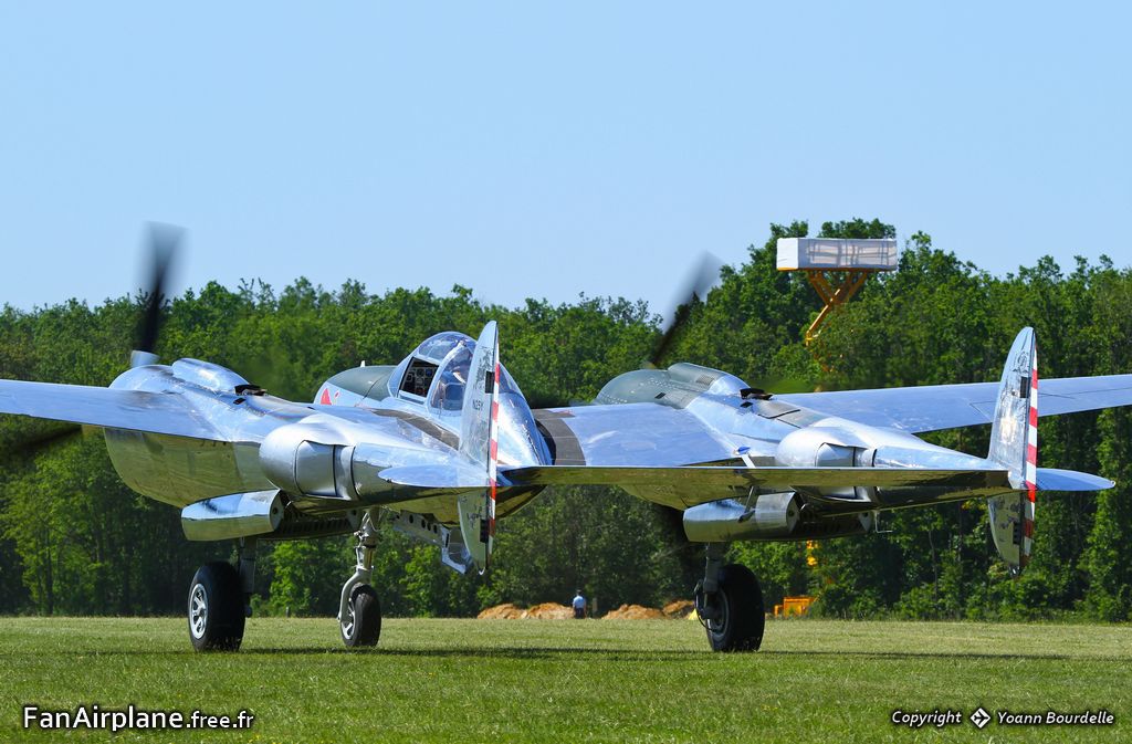 Lockheed P-38L Lightning - N25Y