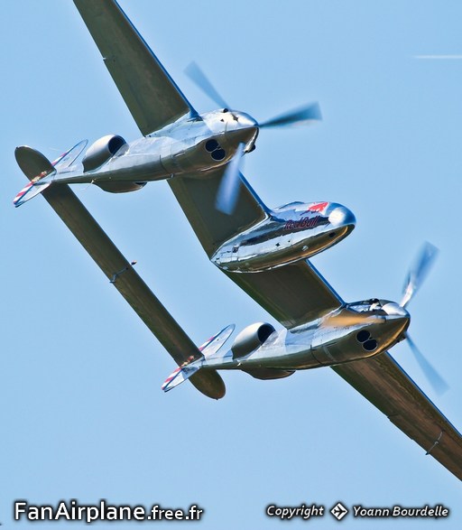 Lockheed P-38L Lightning - N25Y