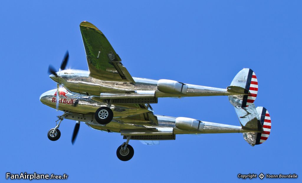 Lockheed P-38L Lightning - N25Y