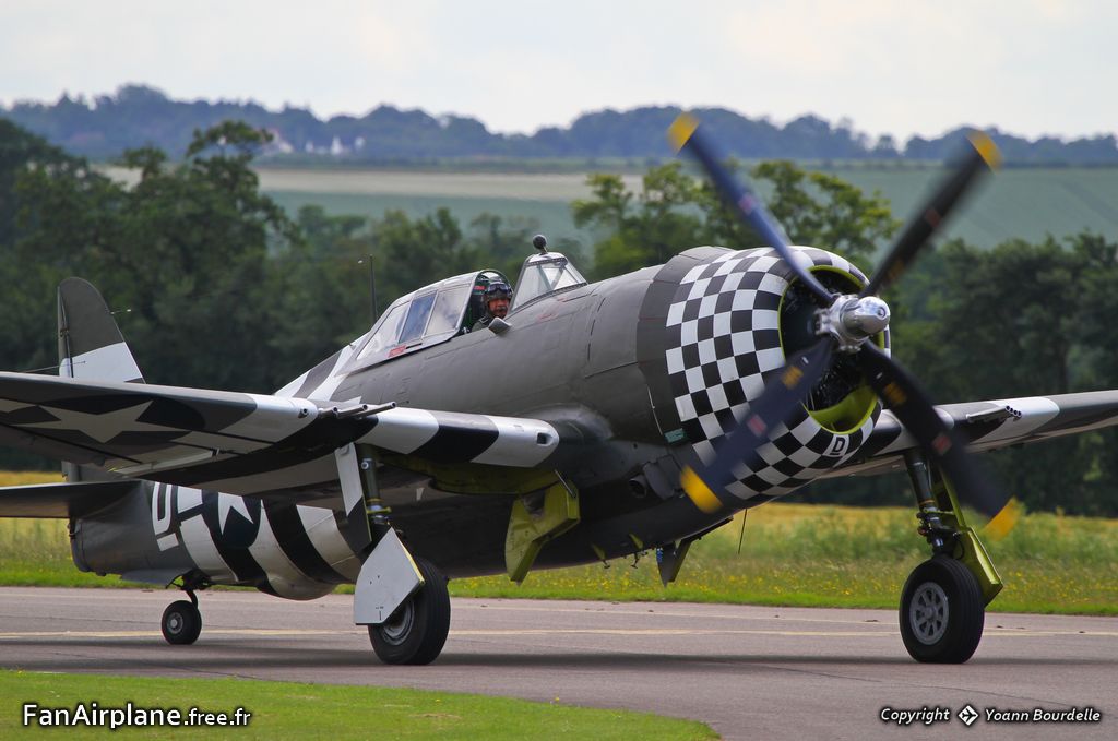 Republic P-47G Thunderbolt - G-CDVX