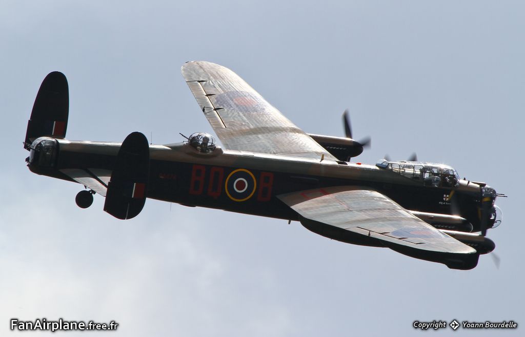 Avro 683 Lancaster B1 - PA474 / HW-R