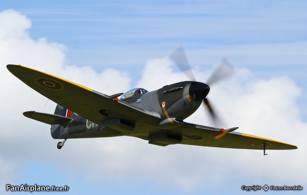Supermarine 361 Spitfire LF16E - G-OXVI