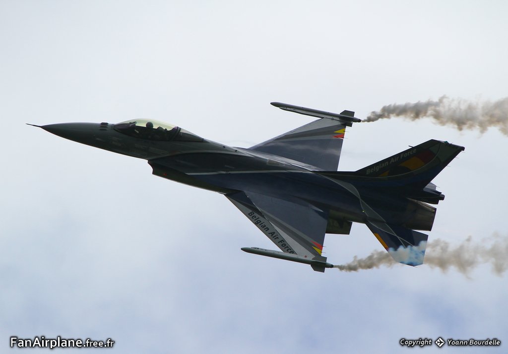 General Dynamics F-16AM Fighting Falcon (401) - FA-84
