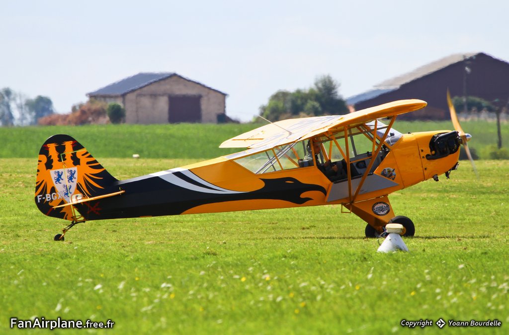 Piper J-3C-65 Cub - F-BGXC