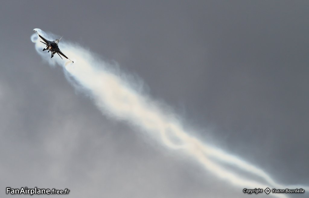 General Dynamics F-16AM Fighting Falcon (401) - FA-84