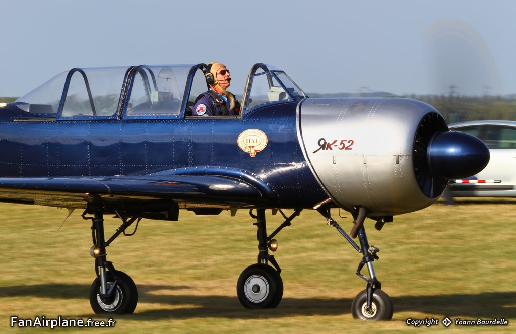 Bacau Yak-52 - G-CBSS