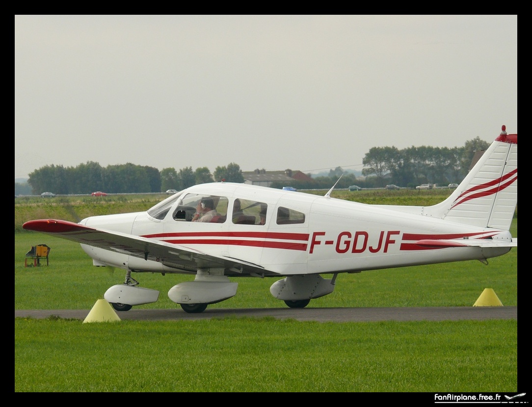 Piper PA-28-161 Warrior II - F-GDJF