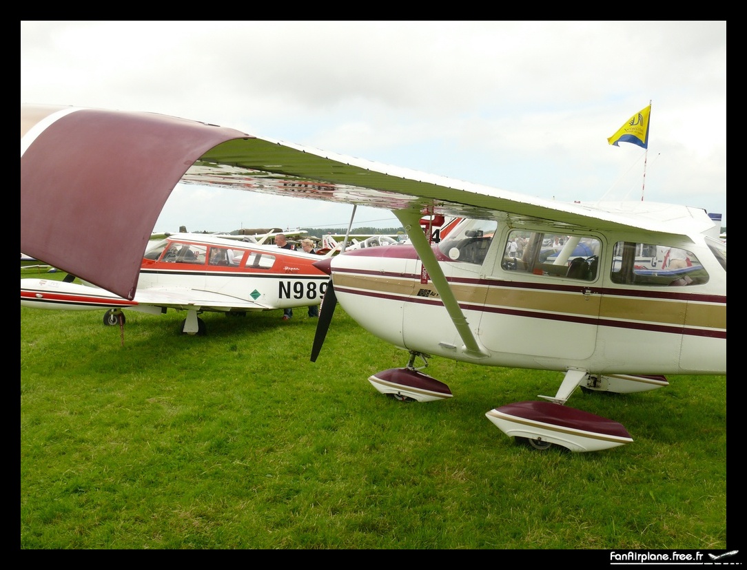 Beagle B121 Series 2 - G-AXID