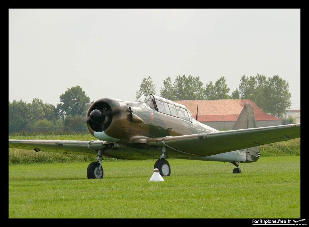 North American T-6G Texan - F-AZAU