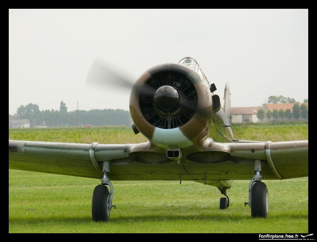 North American T-6G Texan - F-AZAU