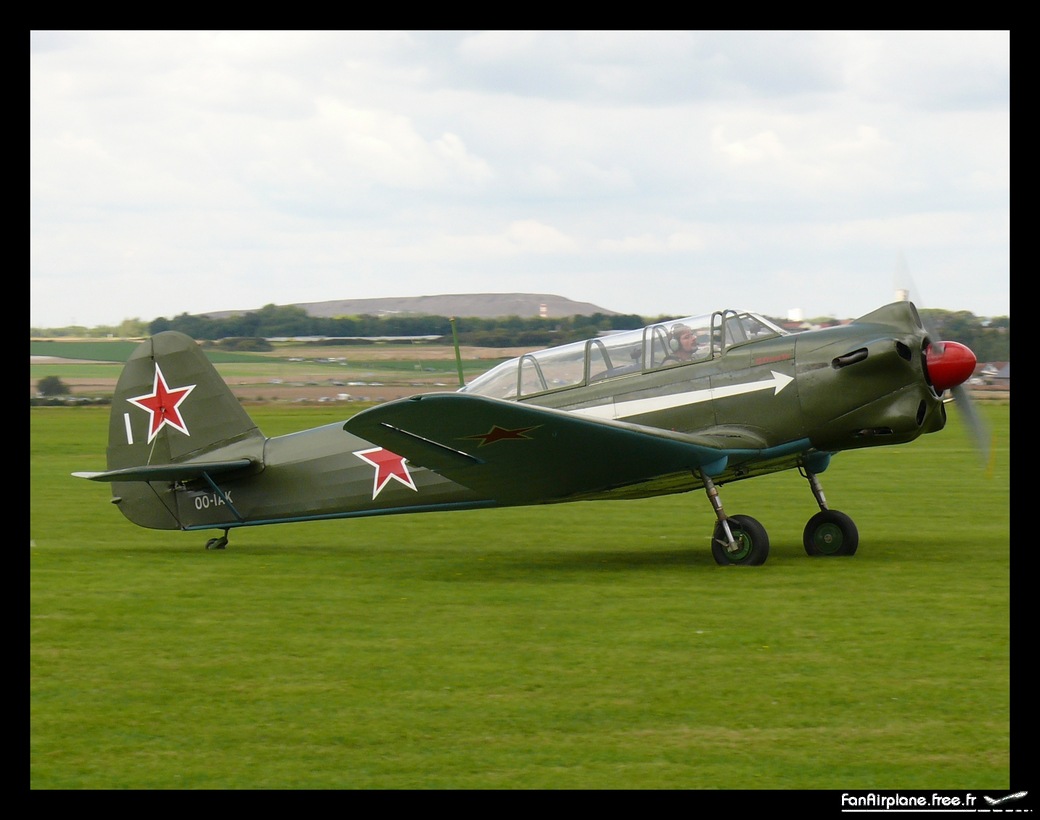Yakovlev YAK-18 - OO-IAK