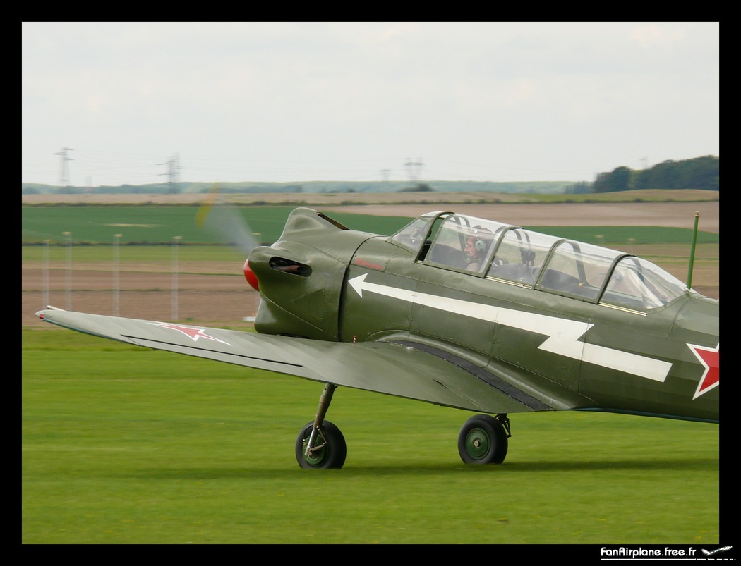 Yakovlev YAK-18 - OO-IAK