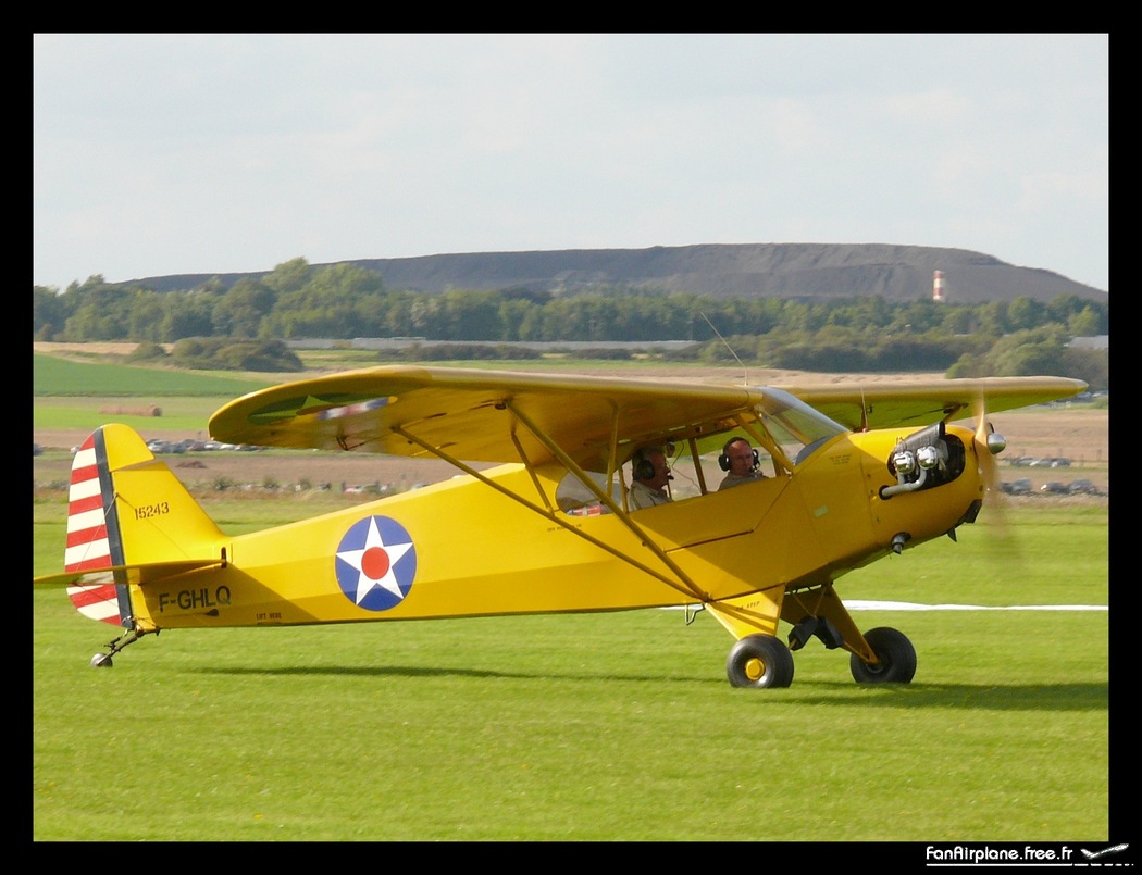 Piper J-3C-65 Cub - F-GHLQ