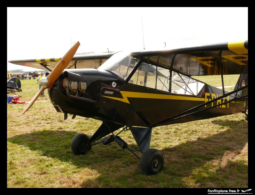 Piper J-3C-65 Cub - F-PHZY