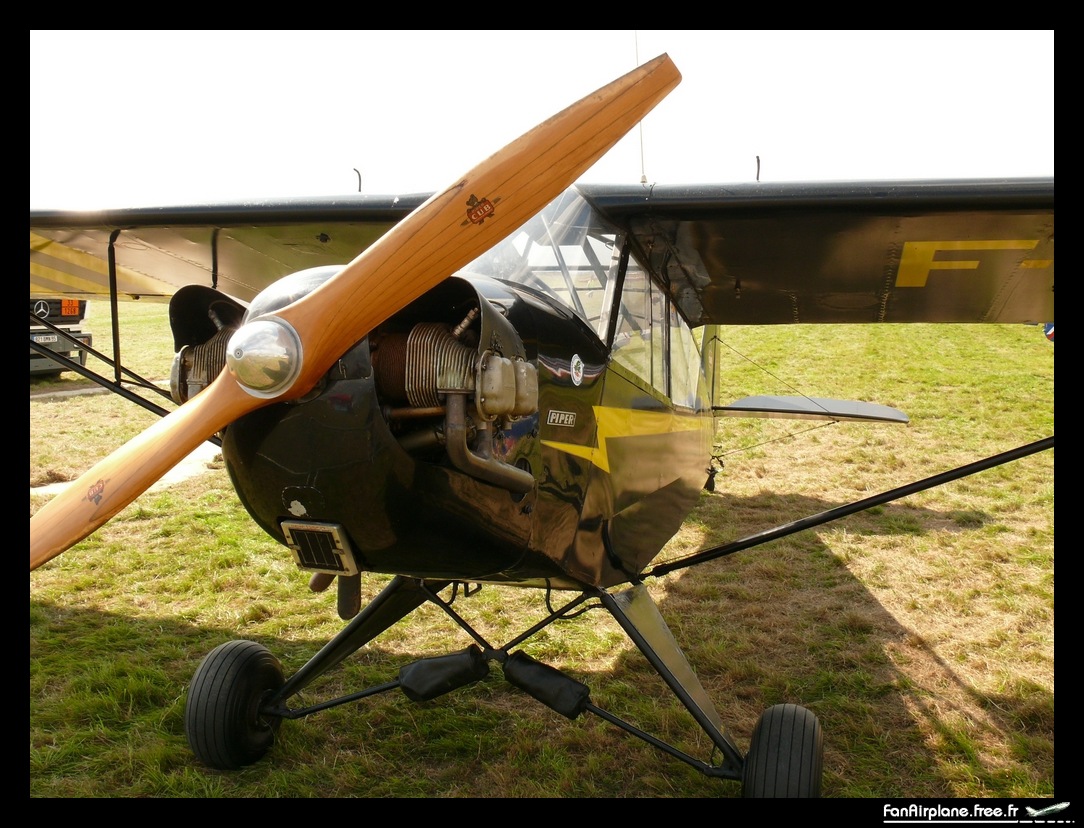 Piper J-3C-65 Cub - F-PHZY
