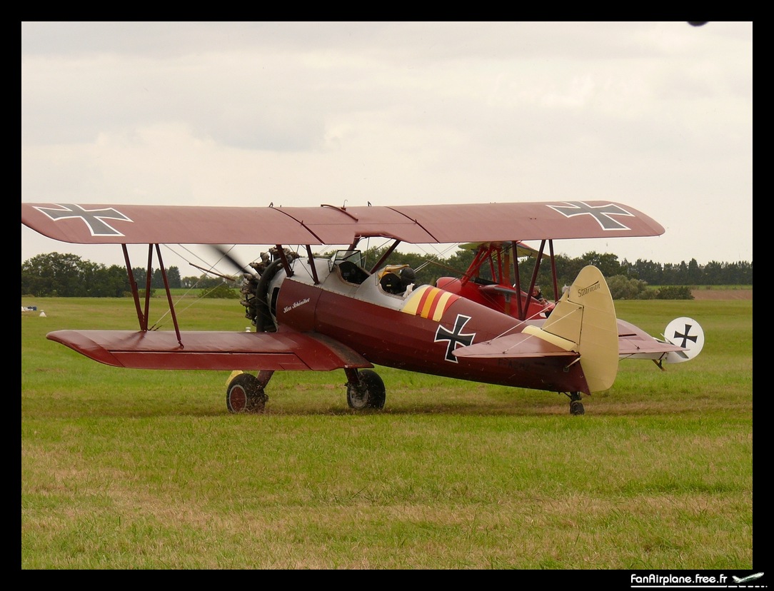 Boeing Stearman E75 - F-AZMZ
