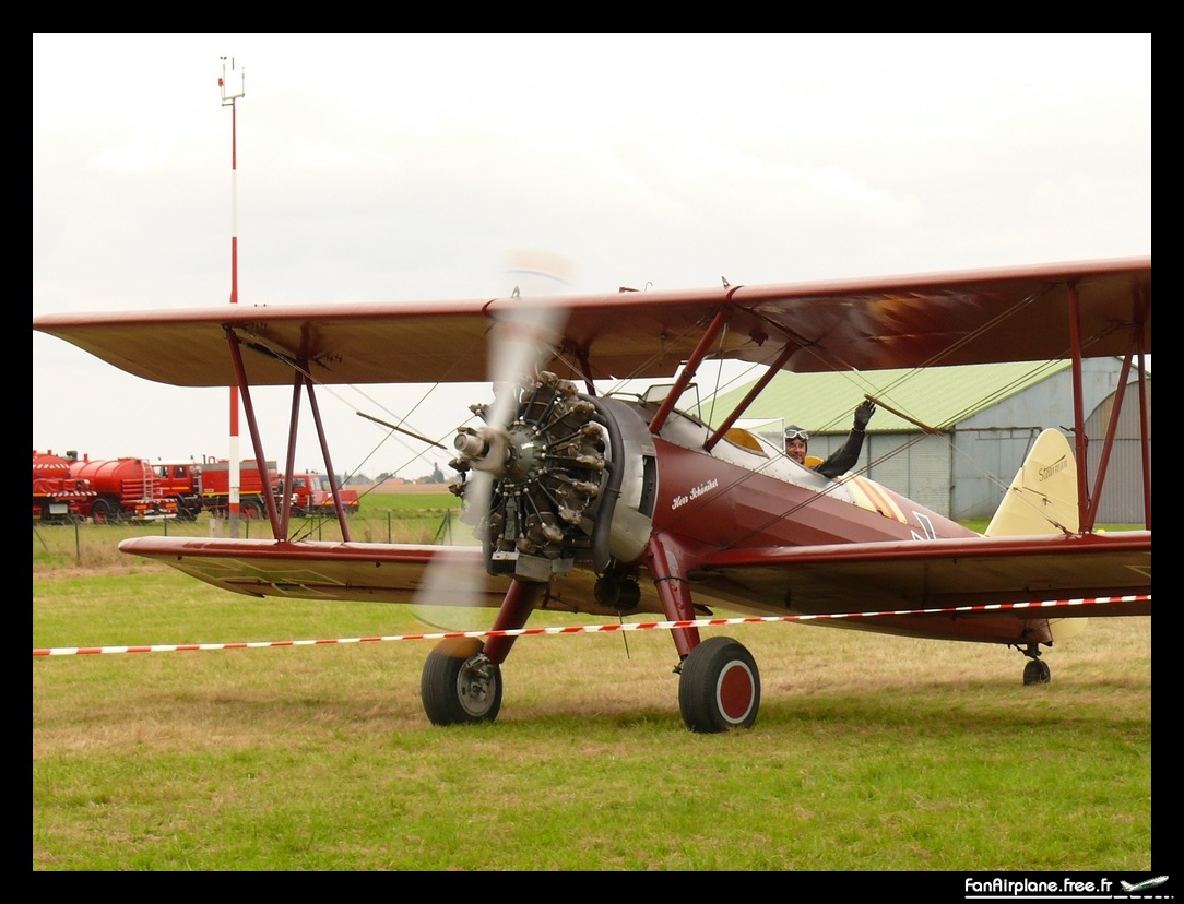 Boeing Stearman E75 - F-AZMZ