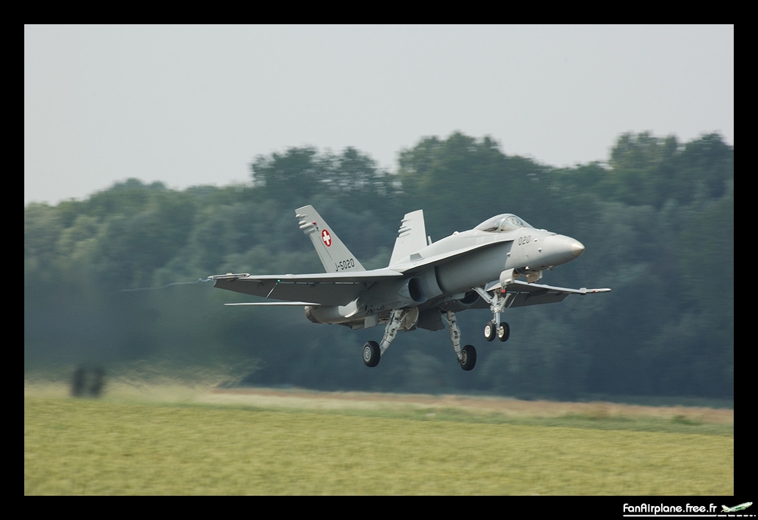 McDonnell Douglas F/A-18C Hornet - J-5020