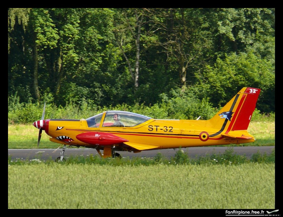 SIAI-Marchetti SF-260MB - ST-32