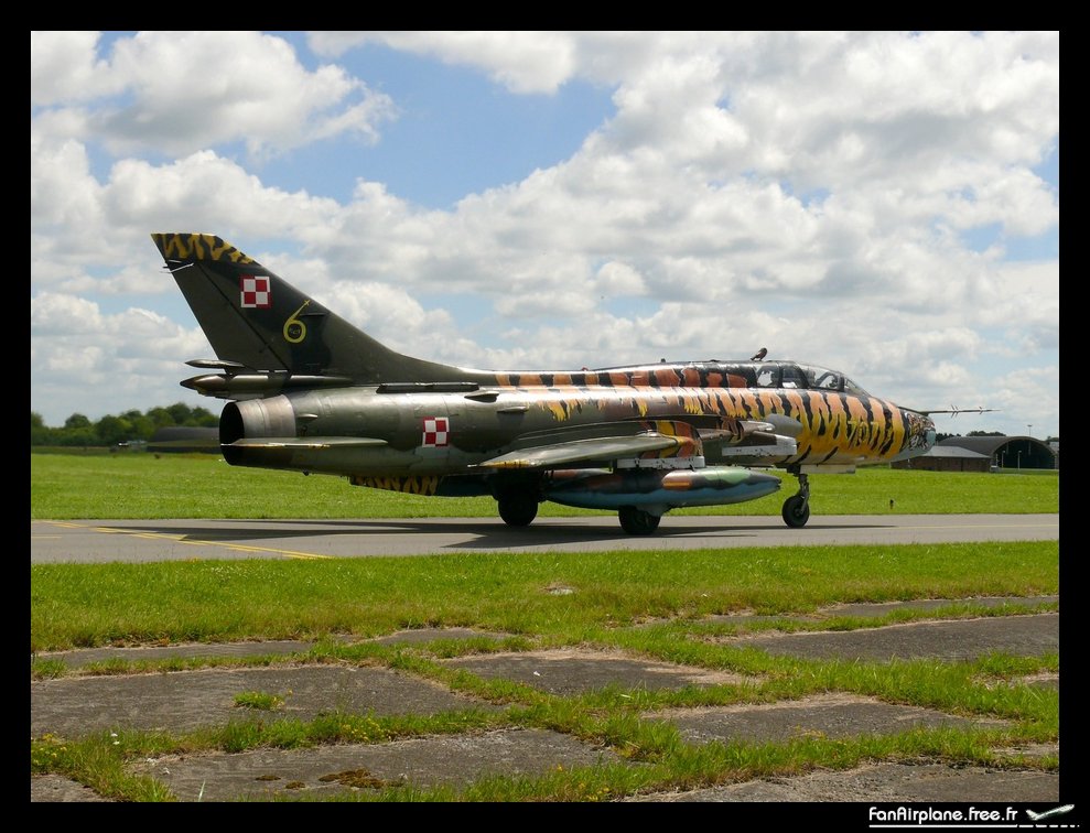 Sukhoi Su-22UM-3K - 707 / 6